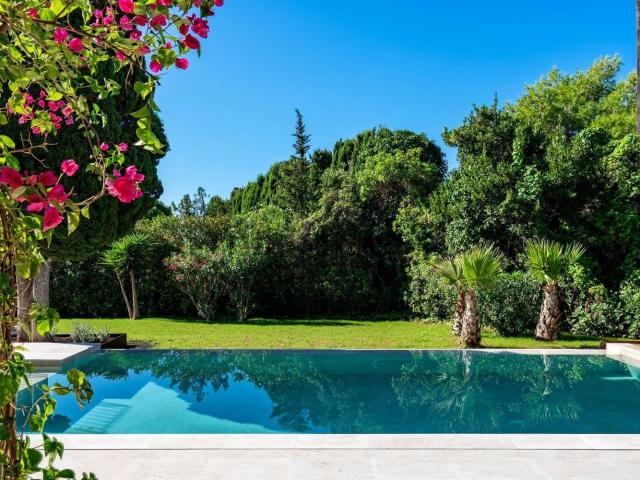 Chalet, Costa de los Pinos