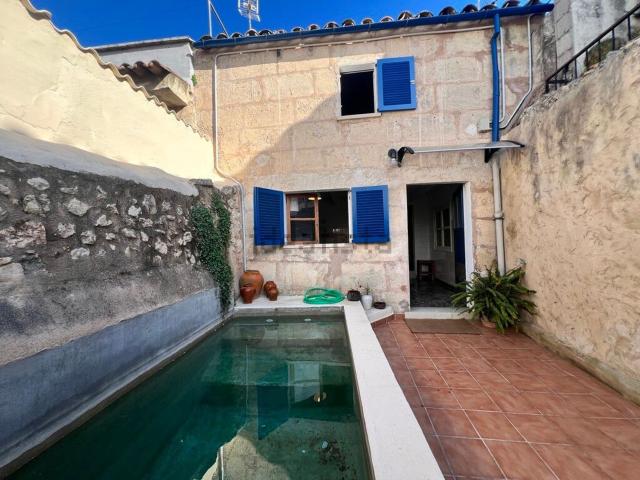 Chalet, Costitx