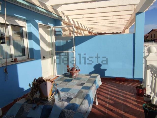 Chalet, Costur