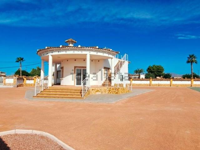 Chalet, Catral