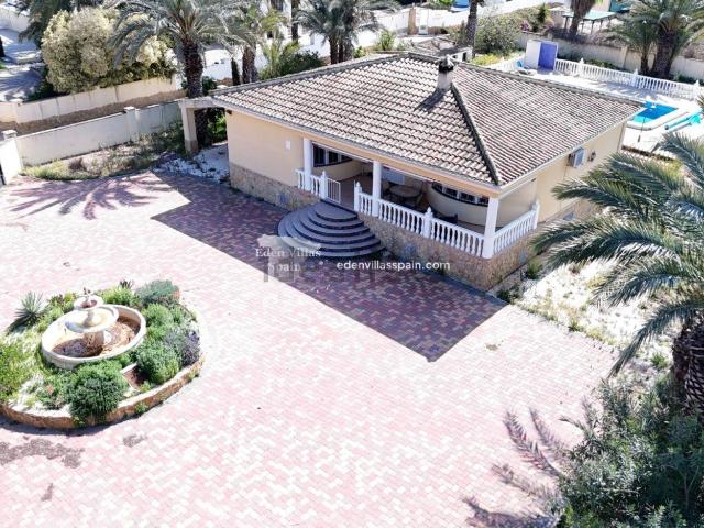 Chalet, Catral