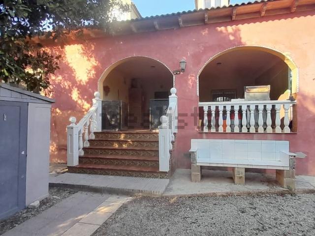 Chalet, Catral
