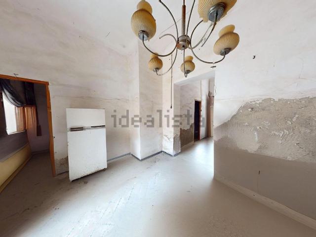 Chalet, Catral
