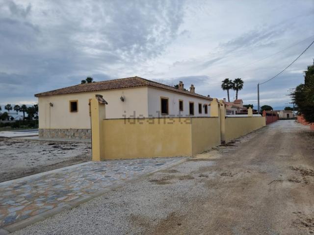 Chalet, Catral