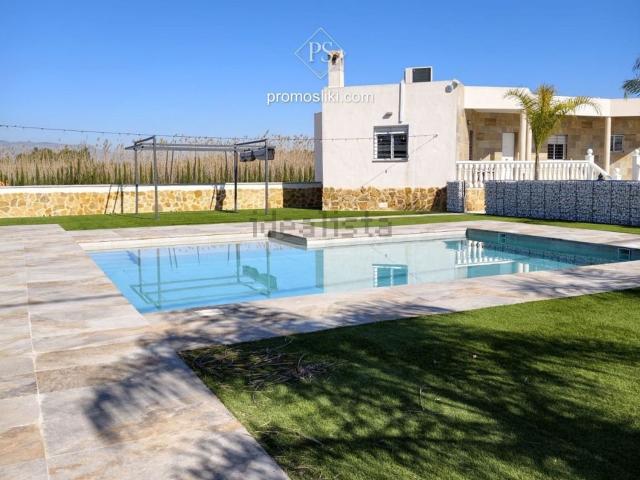 Chalet, Catral