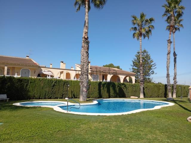 Chalet, Catral