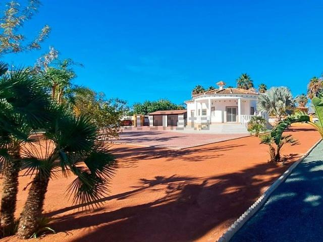 Chalet, Catral