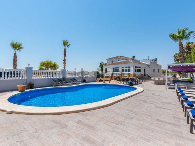 Chalet, Catral