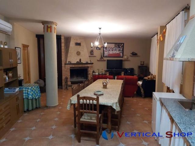 Chalet, Caudete