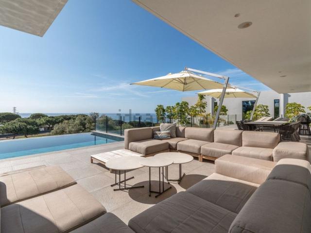Chalet, Cabopino Artola, Marbella