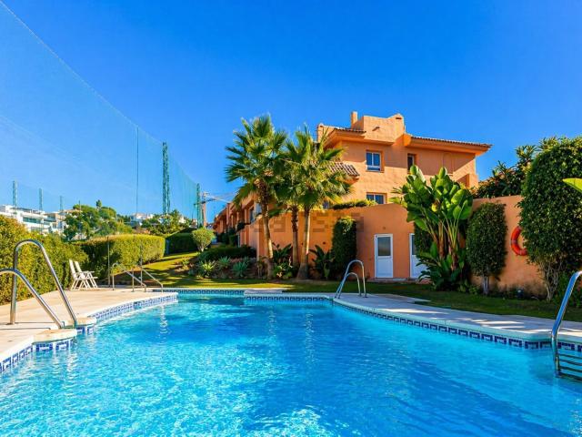 Chalet, Cabopino Artola, Marbella
