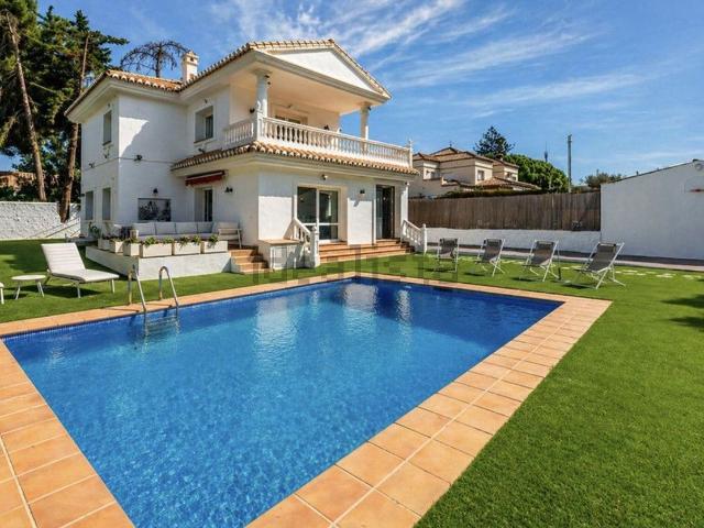 Chalet, Cabopino Artola, Marbella