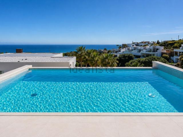 Chalet, Cabopino Artola, Marbella