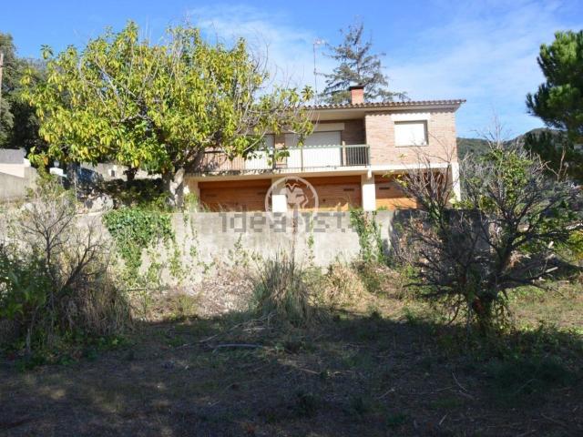 Chalet, Cabrils