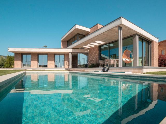 Chalet, Cabrils