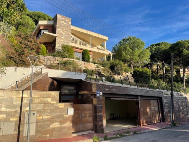 Chalet, Cabrils