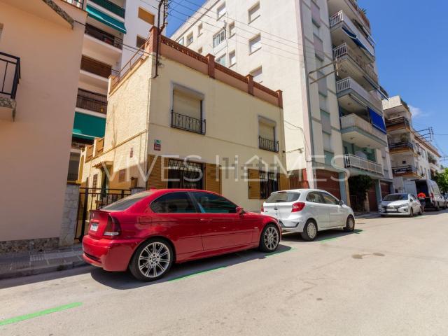 Chalet, Caldes d&apos Estrac