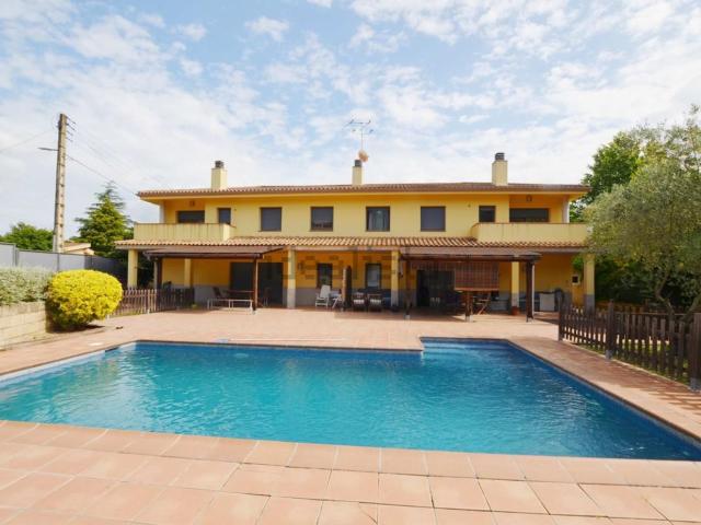 Chalet, Caldes de Malavella