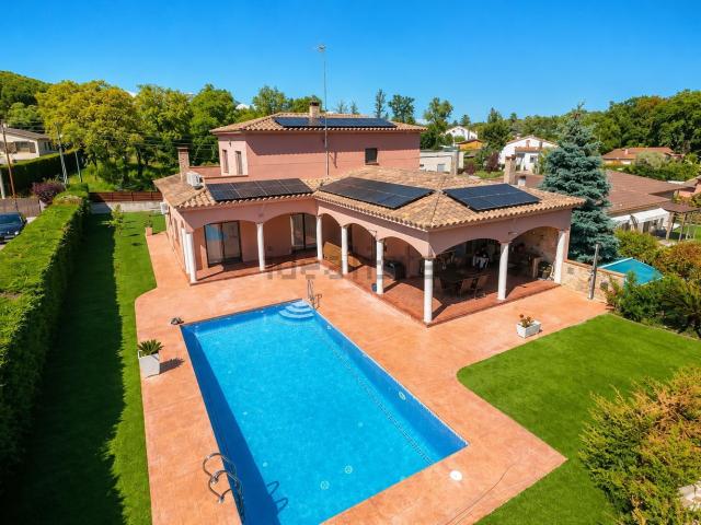Chalet, Caldes de Malavella