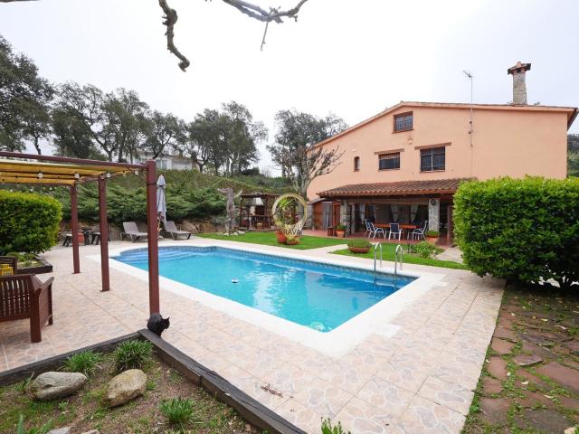 Chalet, Caldes de Malavella