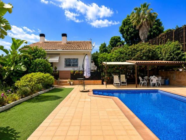 Chalet, Caldes de Montbui