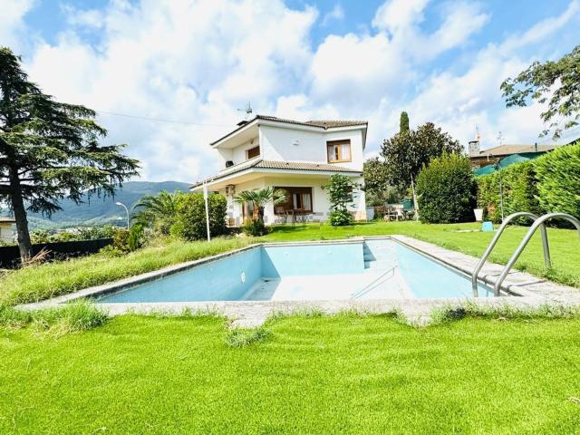 Chalet, Caldes de Montbui