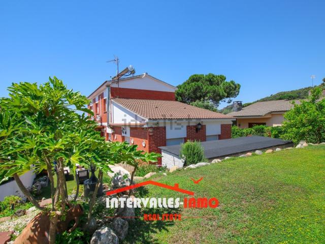 Chalet, Caldes de Montbui