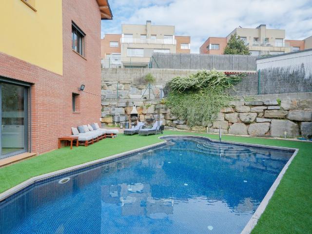 Chalet, Caldes de Montbui