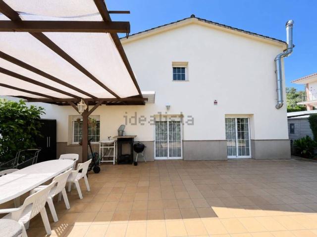 Chalet, Caldes de Montbui
