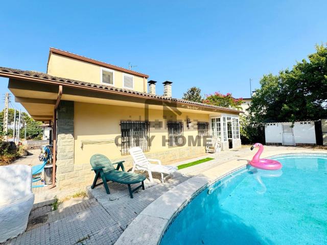 Chalet, Caldes de Montbui