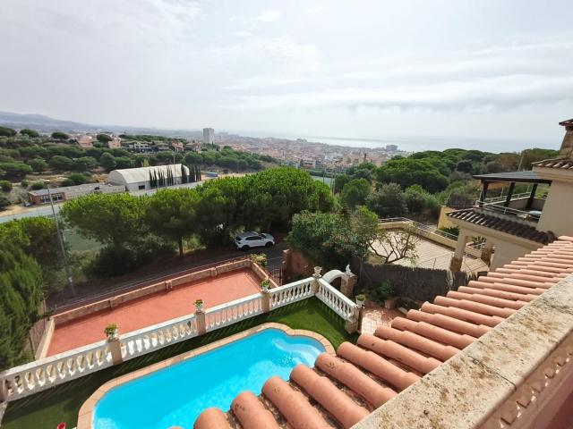 Chalet, Calella