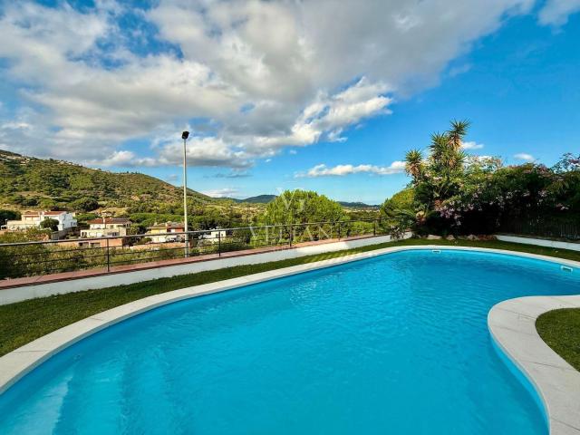 Chalet, Calella
