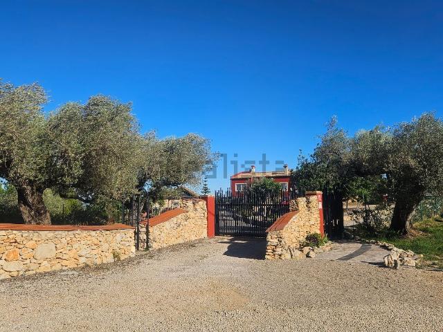 Chalet, Calig