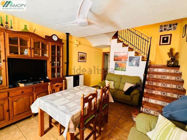 Chalet, Calig