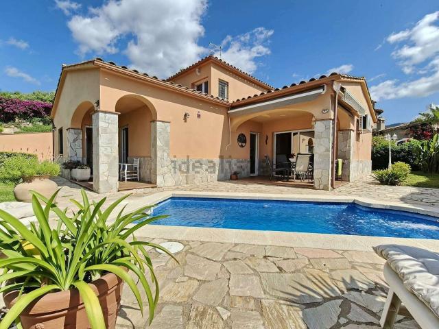 Chalet, Calonge