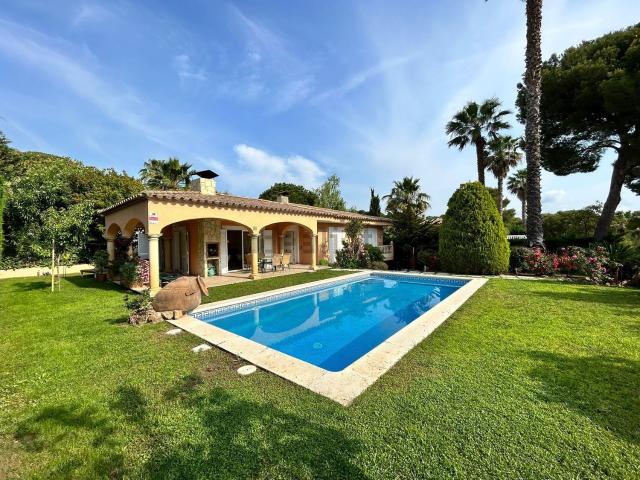 Chalet, Calonge