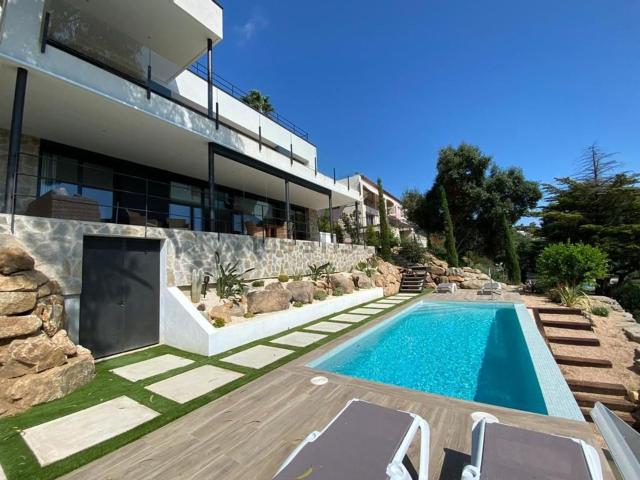 Chalet, Calonge