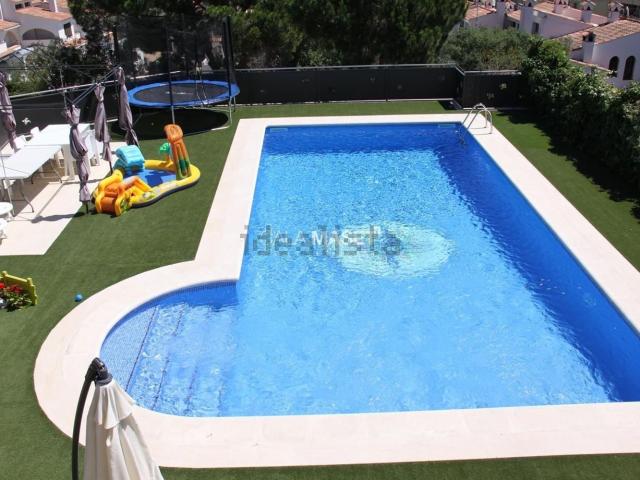 Chalet, Calonge