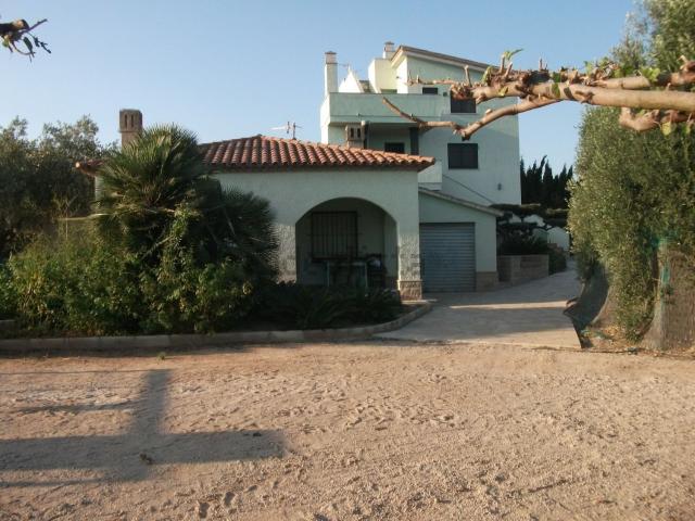 Chalet, Camarles