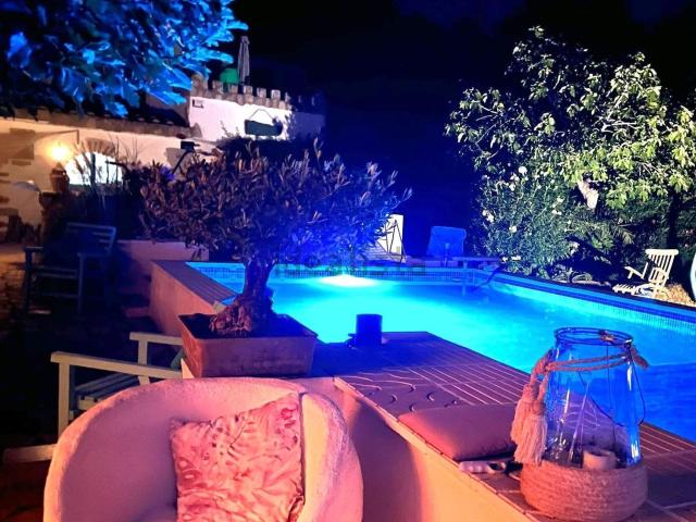 Chalet, Camarles