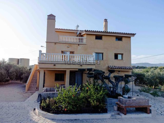 Chalet, Camarles