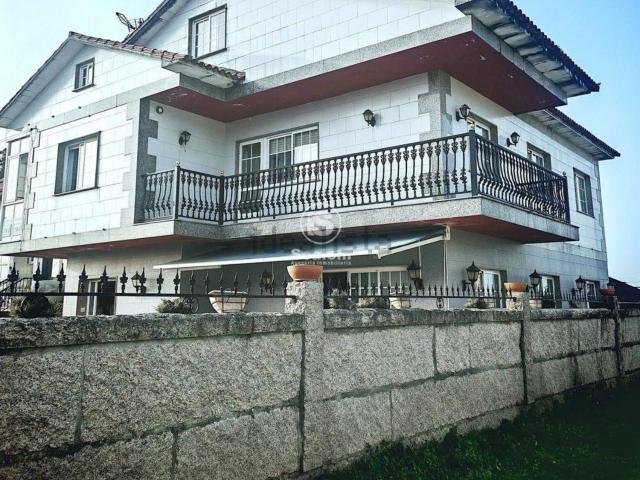 Chalet, Cambados