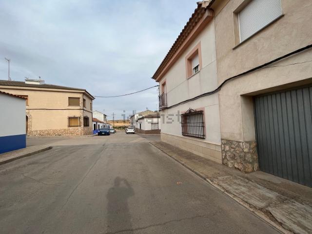 Chalet, Campo de Criptana