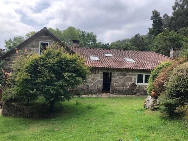 Chalet, Campo Lameiro