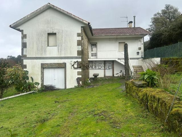 Chalet, Campo Lameiro