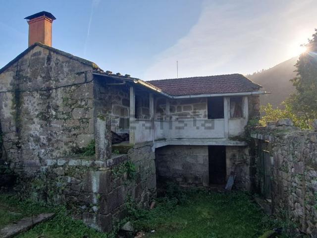 Chalet, Campo Lameiro