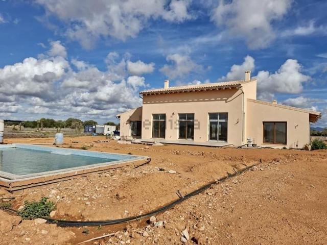 Chalet, Campos