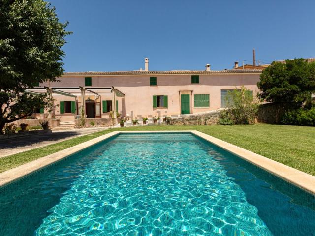 Chalet, Campanet