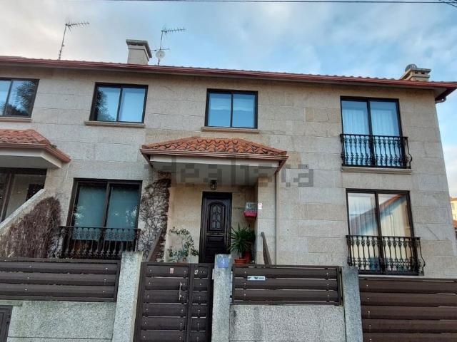 Chalet, Cangas