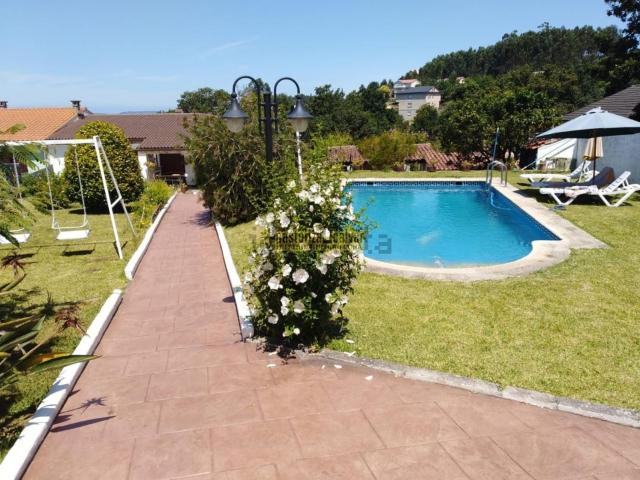Chalet, Cangas
